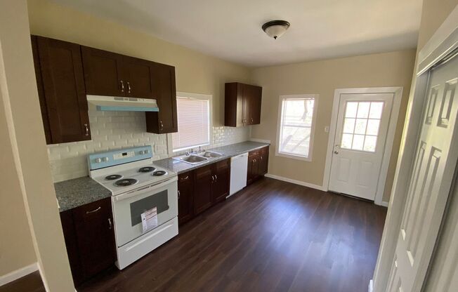 3 beds, 1 bath, $1,325