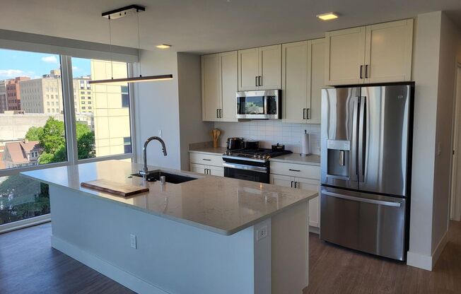 2 beds, 2 baths, 1,294 sqft, $3,675, Unit #510