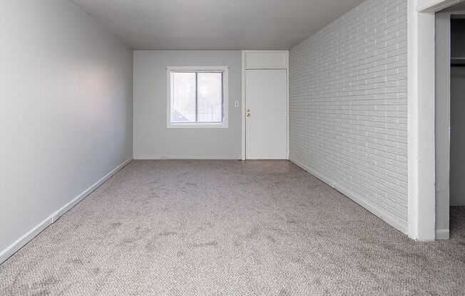 2 beds, 1 bath, $1,195, Unit 805-C