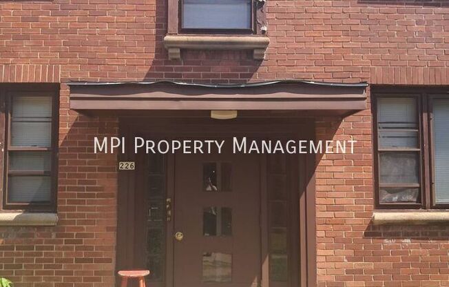 226 N 75 ST