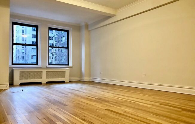 1 bed, 1 bath, 850 sqft, $4,825, Unit 2N