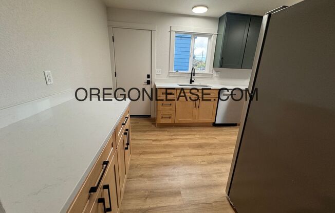 2 beds, 1 bath, 1,053 sqft, $1,795, Unit 2250 Edison