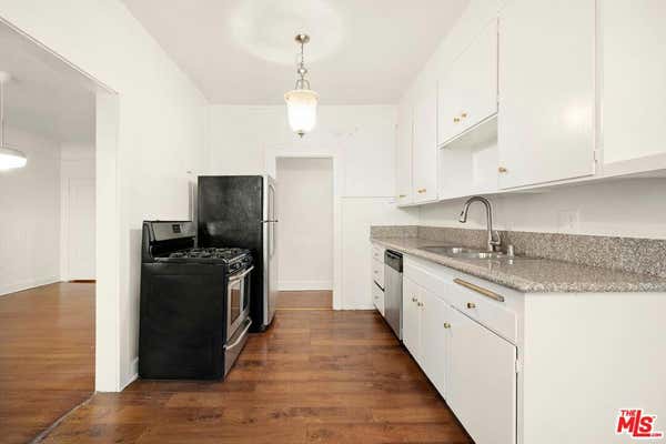 2 beds, 1 bath, 1,300 sqft, $3,350