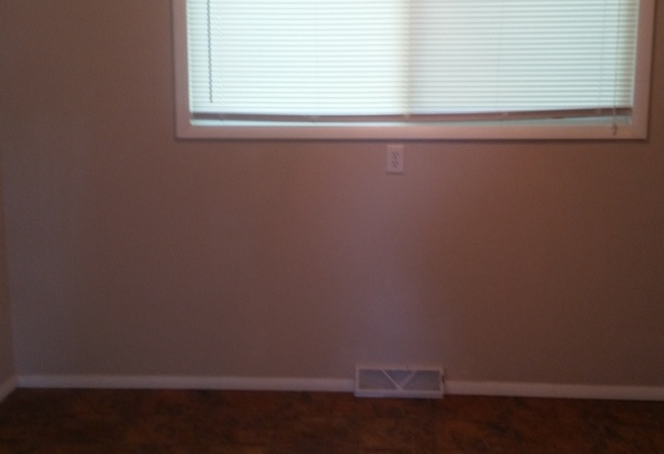 3 beds, 1 bath, $1,175