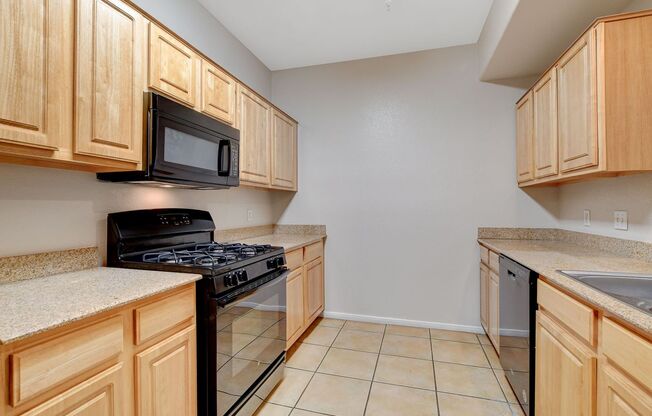 2 beds, 2 baths, $1,600