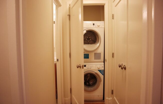 Studio, 1 bath, 460 sqft, $2,200, Unit 0116