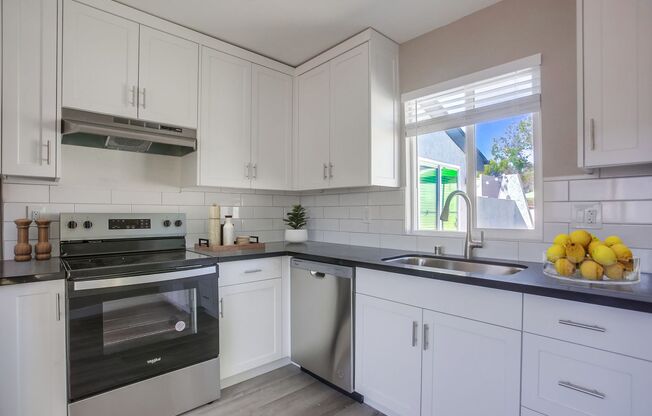 1 bed, 1 bath, 350 sqft, $2,095, Unit 29