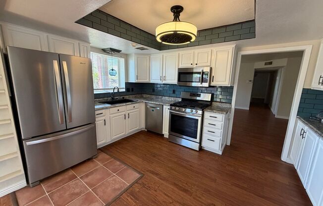 2138 W SAN JUAN AVE