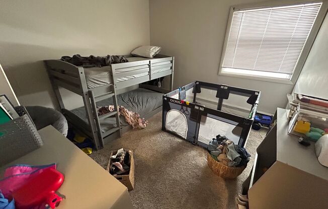 2 beds, 1 bath, $1,395, Unit 218