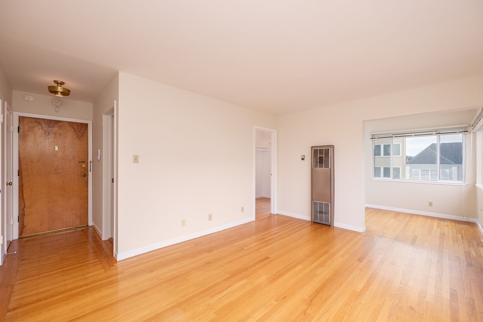 600 Laurel Street (388r)