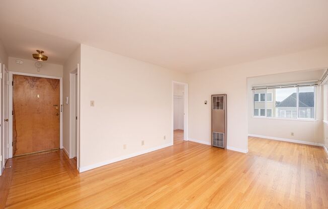 600 Laurel Street (388r)