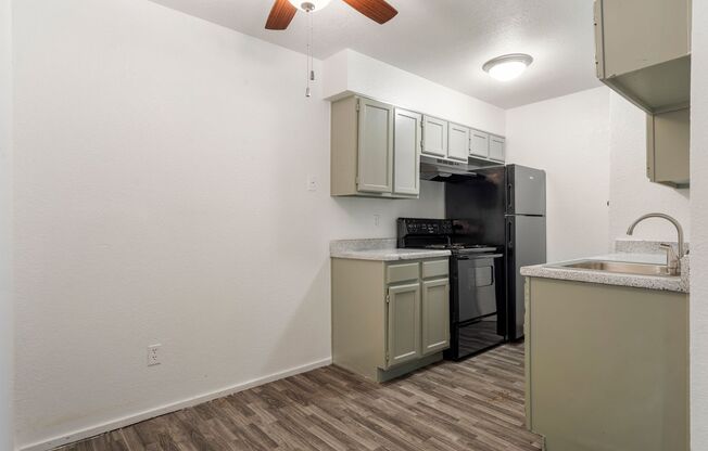 1 bed, 1 bath, 600 sqft, $789, Unit N-04