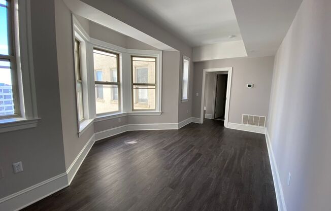 1 bed, 1 bath, 555 sqft, $1,458, Unit 206