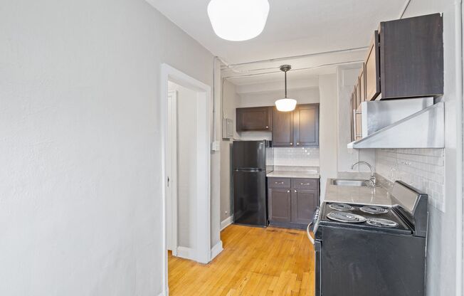 Studio, 1 bath, 418 sqft, $845, Unit 806
