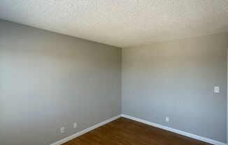 4522 LAKEWOOD BLVD
