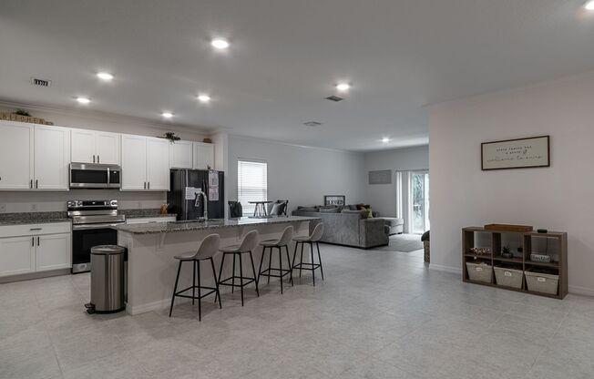 Spacious 4-Bedroom Home in Tara Village – Available June!