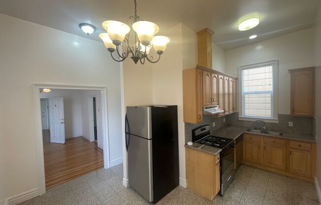 2 beds, 2 baths, $4,250, Unit # #B