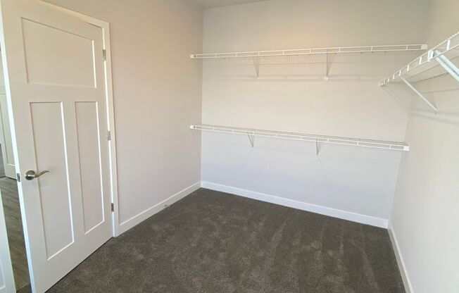 3 beds, 3.5 baths, 2,358 sqft, $3,200, Unit 4888-334