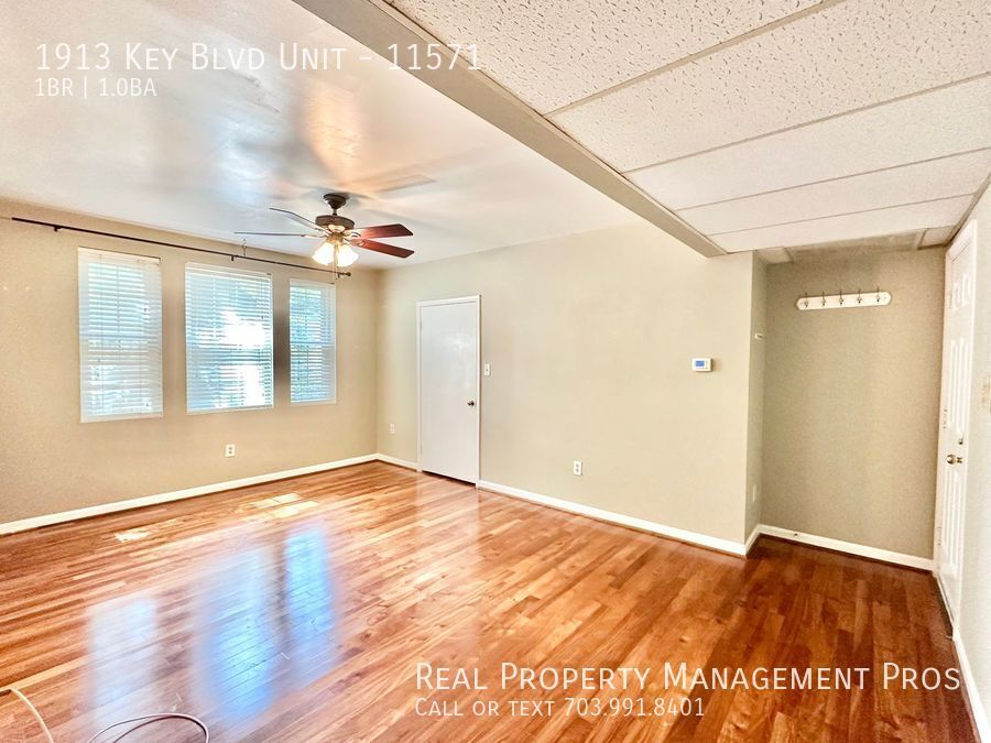 1913 KY BLVD