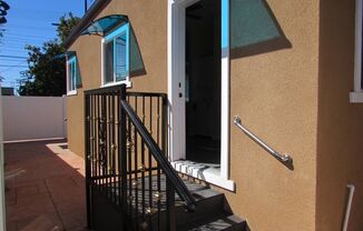 2bed/1 bath ADU--NEW--Private with wrap around patio/yard Washer/Dryer included!
