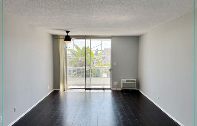 1 bed, 1 bath, 666 sqft, $1,875, Unit E104