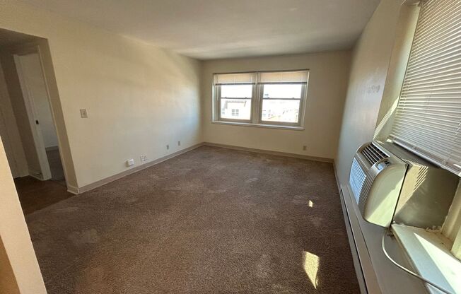 1 bed, 1 bath, $895, Unit 503