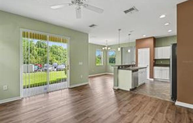 Spacious 3 Bedroom / 2.5 Bath Townhouse at Preserve at Eagle Lake