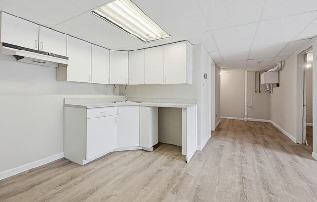 3 beds, 2.5 baths, 2,490 sqft, $3,700, Unit 20