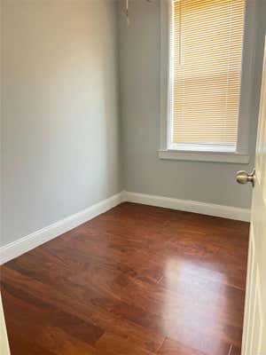 3 beds, 1 bath, $2,600, Unit 2