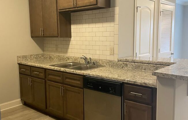 1 bed, 1 bath, 848 sqft, $775, Unit 31