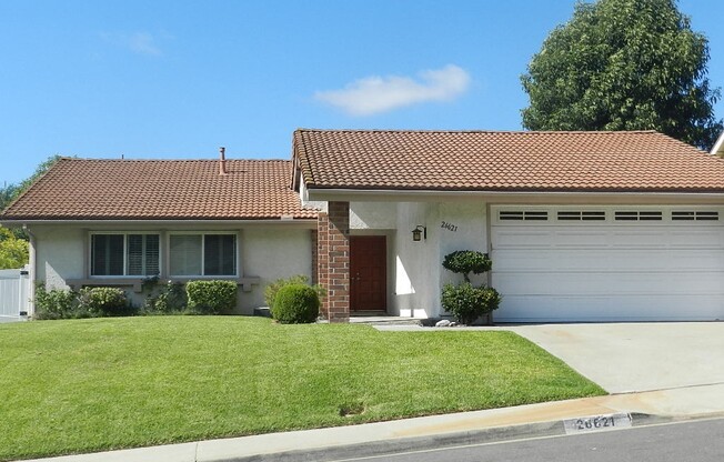 SPACIOUS SINGLE STORY HOUSE WITH LARGE YARD