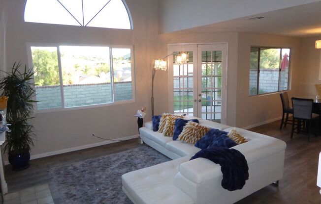 Mountain View Cottages Home for Rent in Saugus!