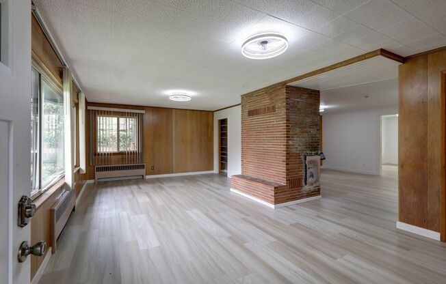 Large Renton Highlands Rambler with Grand Yard!