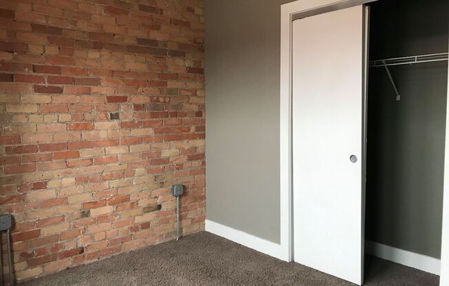 1 bed, 1 bath, 697 sqft, $1,010, Unit 405