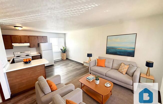 2 beds, 1 bath, 564 sqft, $900, Unit Unit M