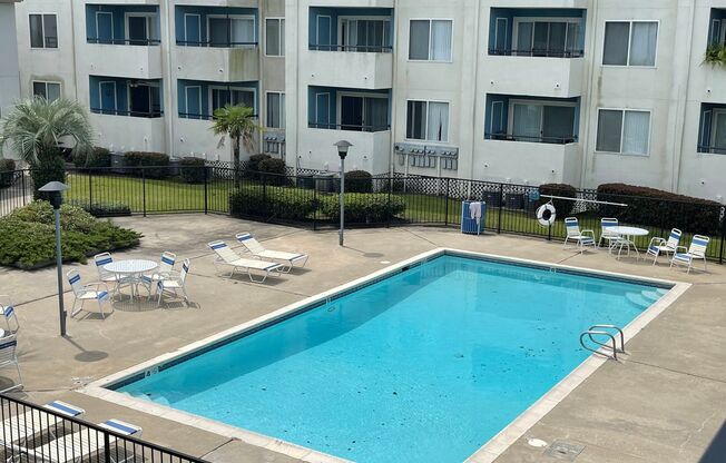 1 bed, 1 bath, $1,175, Unit #207