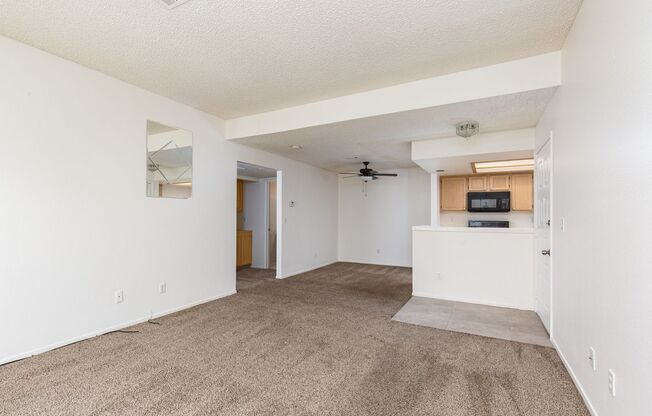 1 bed, 1 bath, $1,050, Unit Bldg 8