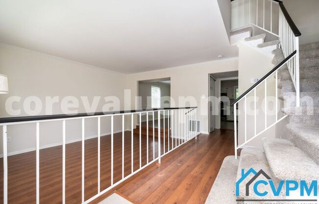 400 Colonial Ridge Ln
