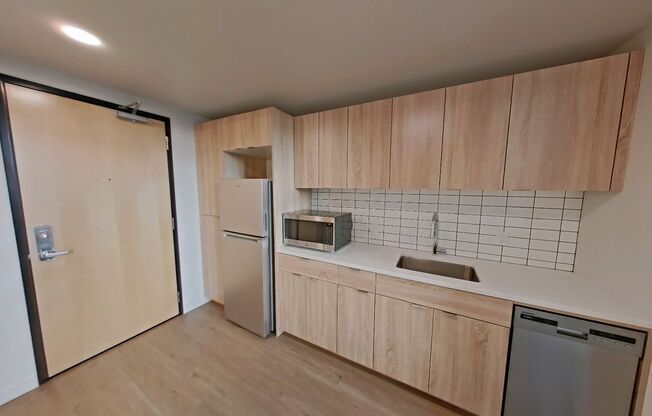 1 bed, 1 bath, 496 sqft, $1,450, Unit 512