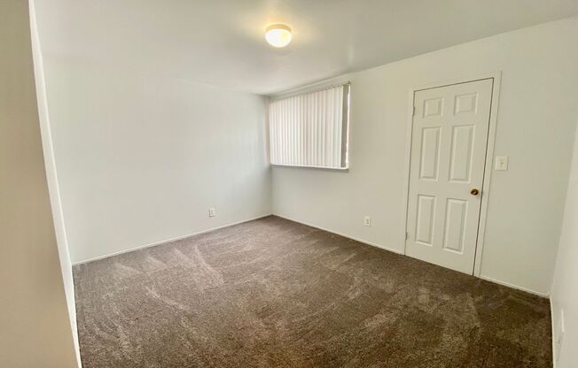 2 beds, 1 bath, 1,000 sqft, $1,295, Unit #11