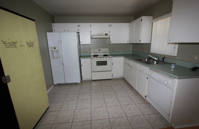 Apopka - 3 Bedroom, 2.5 Bathroom - $1,795.00