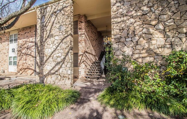 1 bed, 1 bath, $1,025, Unit # 10