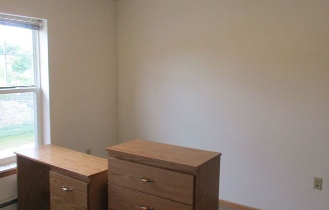 3 beds, 2 baths, $3,600, Unit CV 118-J