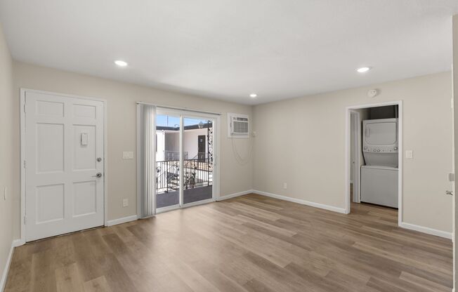 2 beds, 2 baths, 950 sqft, $2,500, Unit 202