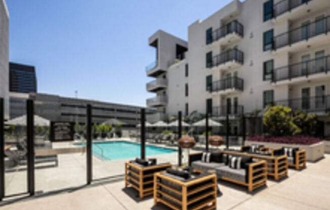 1 bed, 1 bath, 575 sqft, $2,676, Unit 526