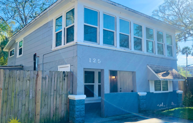 125 PALM PL
