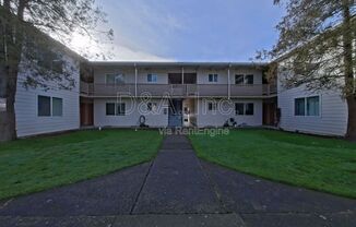 960 NORTHWEST CLEVELAND AVE