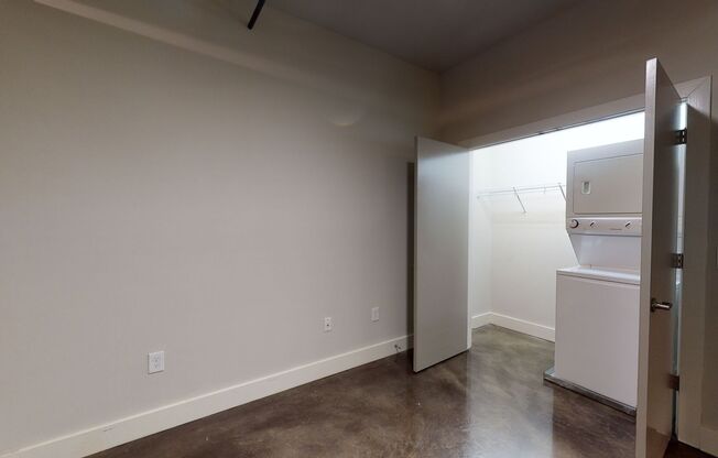1 bed, 1 bath, 561 sqft, $850, Unit G17