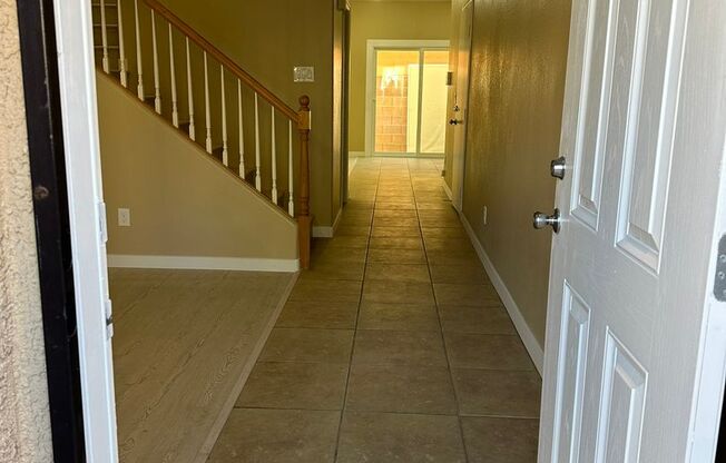 BEAUTIFUL3 BEDROOM HOME BY 215 AND CHEYENNE