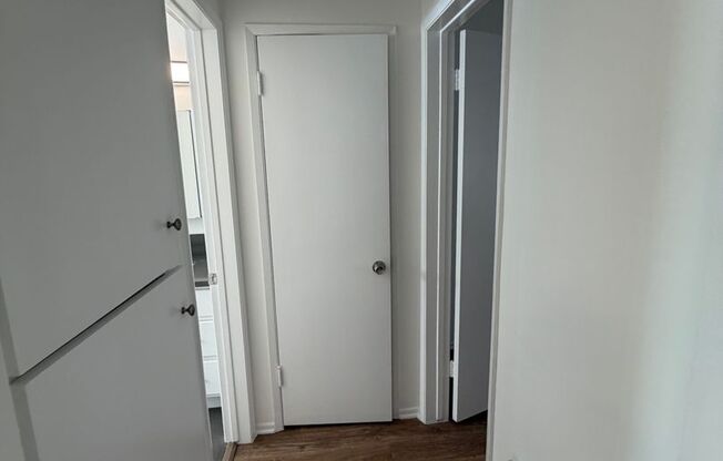 1626 Hobart Boulevard